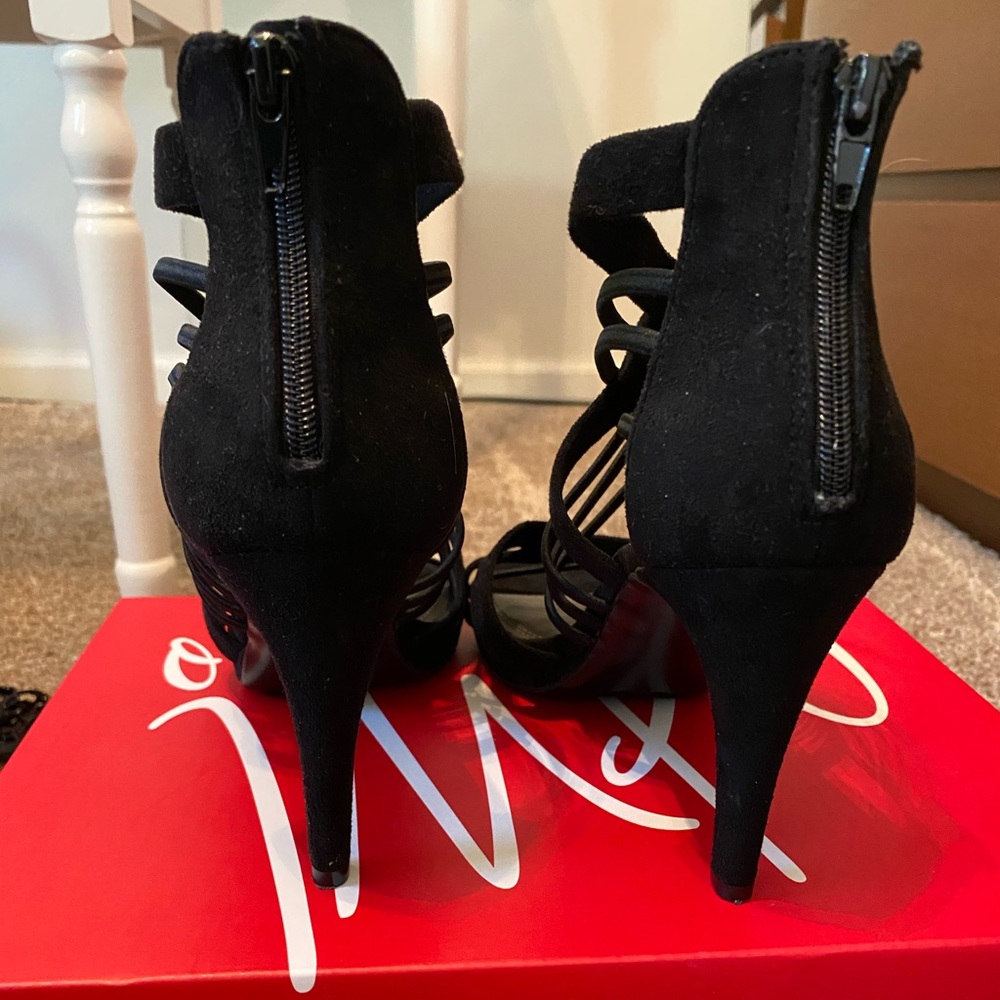 Heels - Picture 4 of 5
